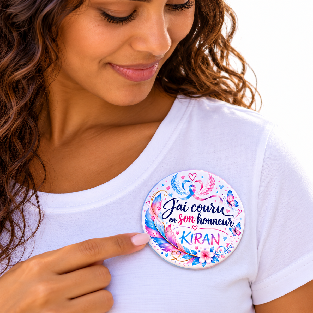Badge épingle personnalisé « J’ai couru en son honneur » – 7,5 cm