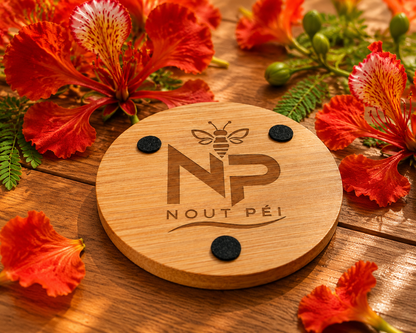 Sous-Verres Ronds en Bambou Gravés – Lot de 4 avec Support | Édition Flamboyant